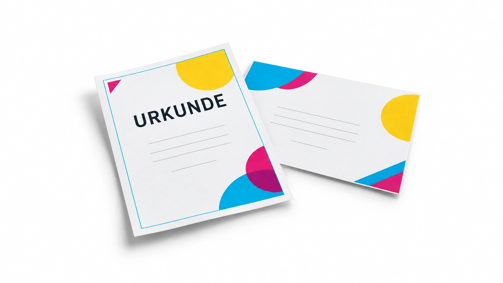 Zwei weiße Urkunden mit cyanfarbenem Rahmen und geometrischen CMY-Farbflächen in räumlicher Anordnung